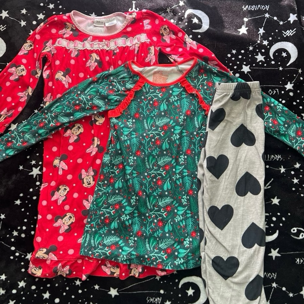 Girls Christmas holiday nightgowns/sleepwear 5t